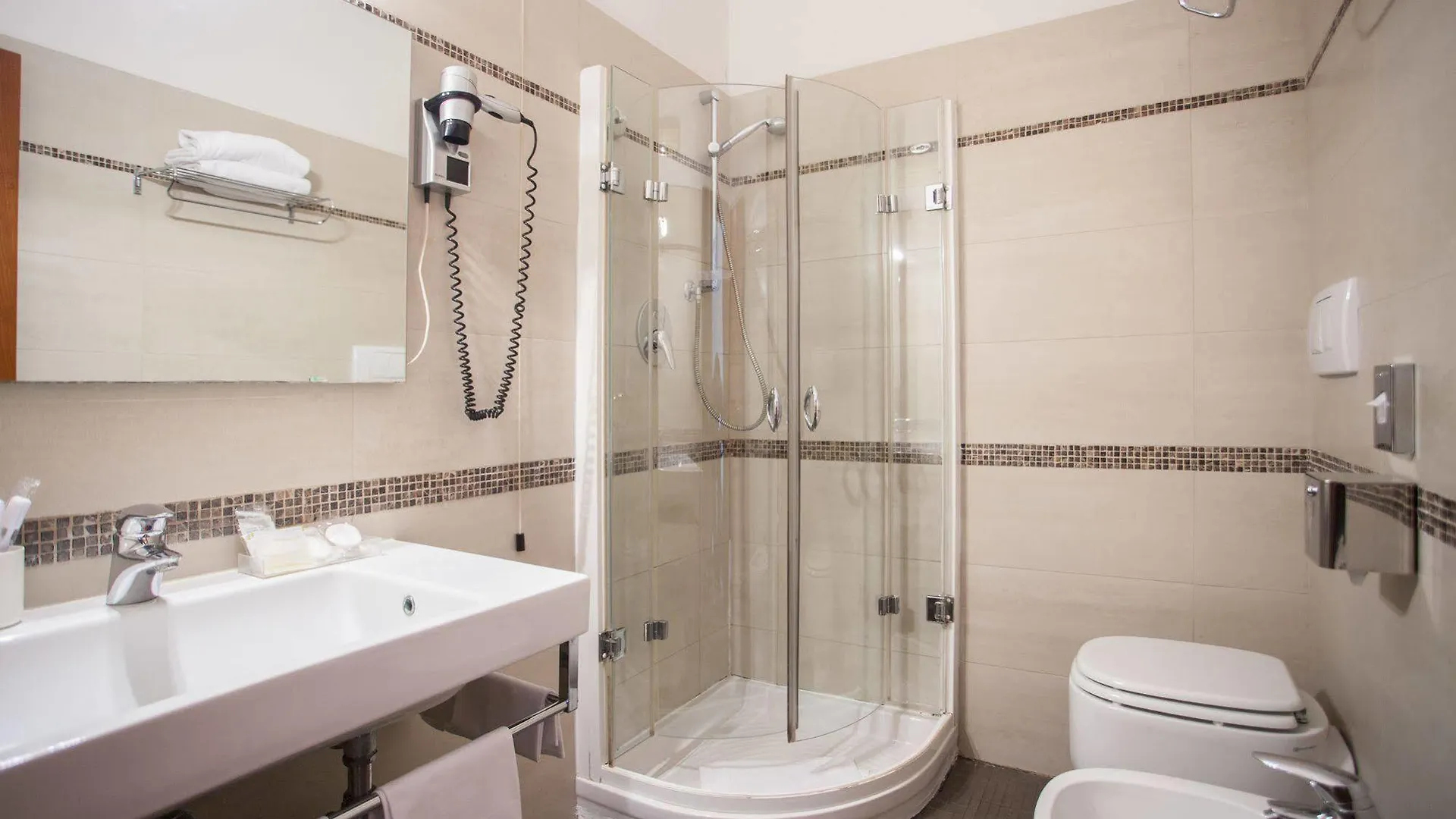 Hotel Blumen Collection By Gsa Hotels Bologna 3*,